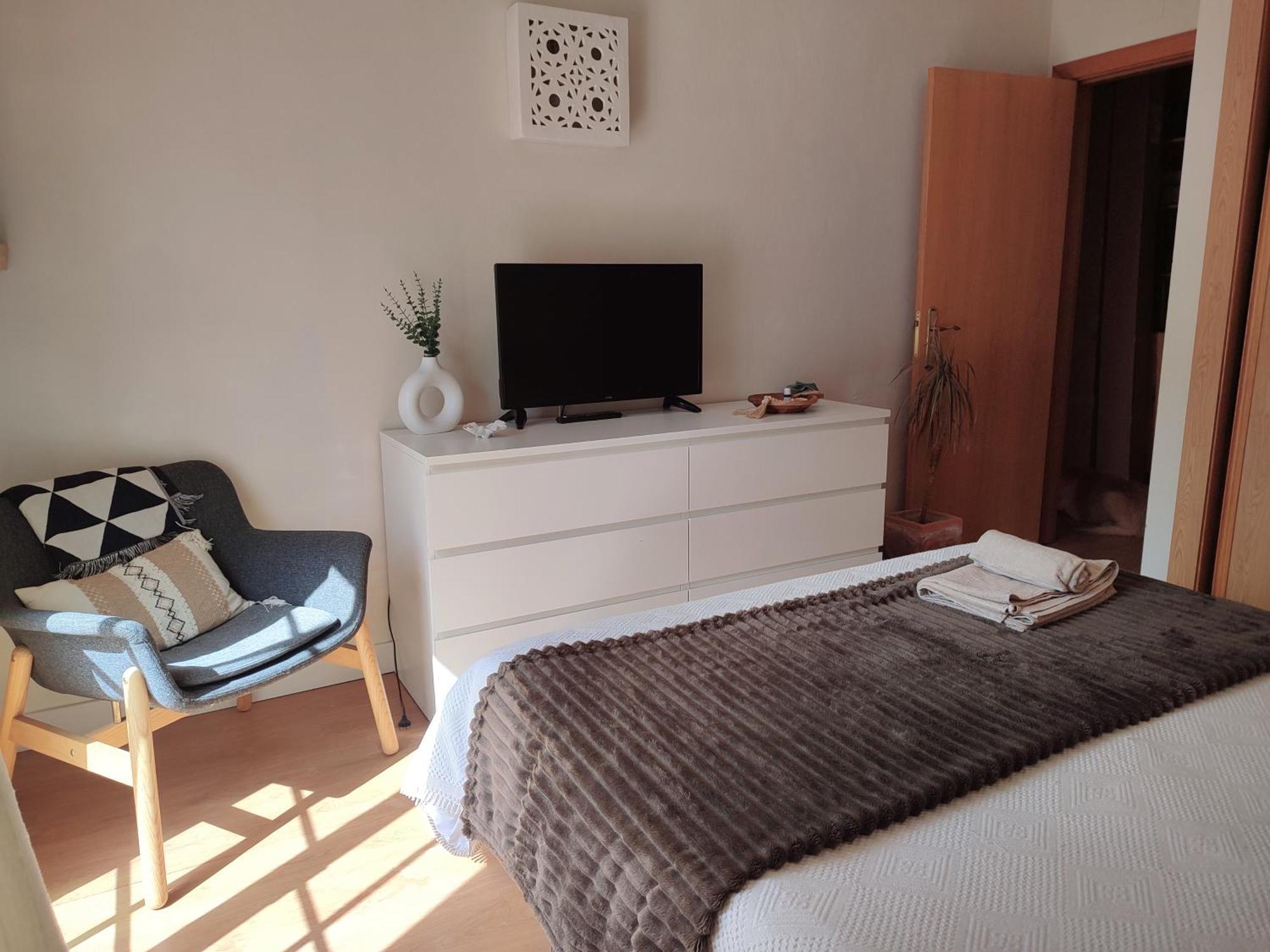 Lovely Bedroom In אלג'זור מראה חיצוני תמונה